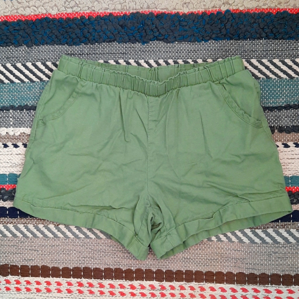 Green short pants
